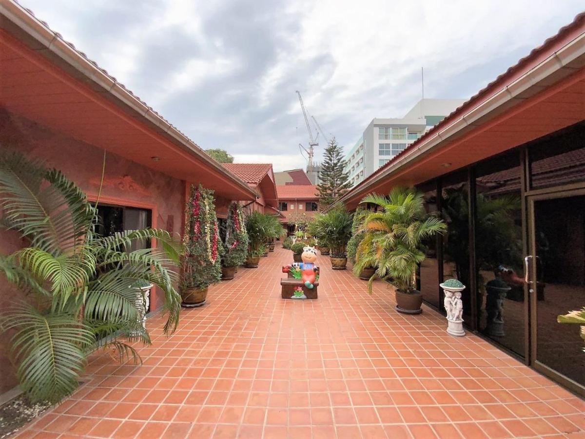 Wisma tamu Magadan Pattaya